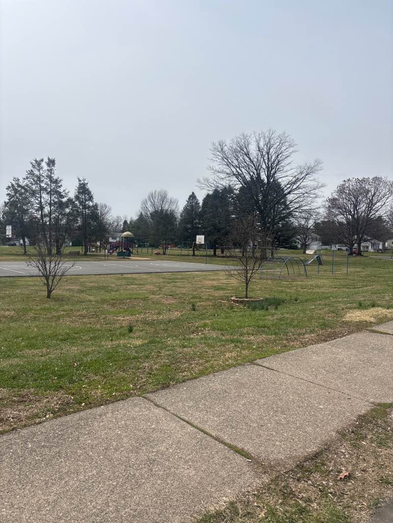 walking near me in Clearview Park in spring