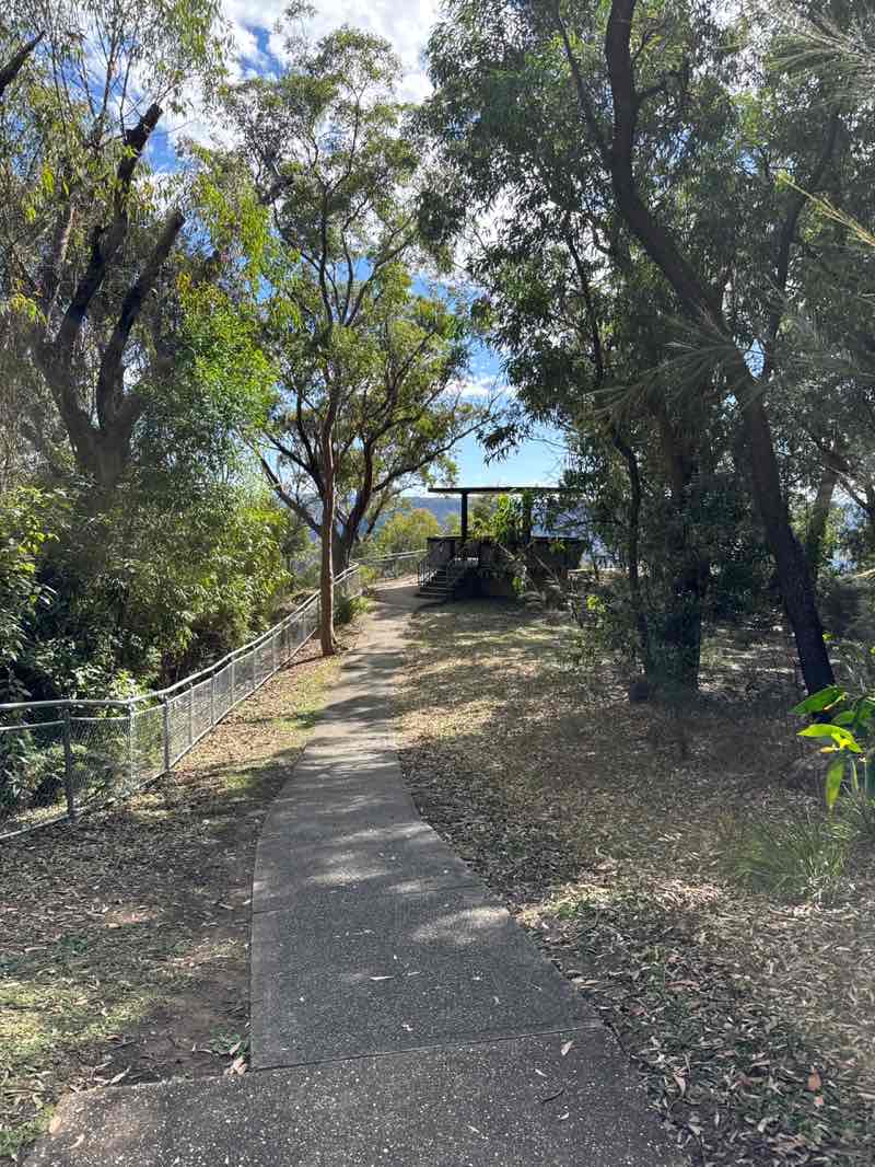 walking near me in Burragorang State Conservation Area in autumn