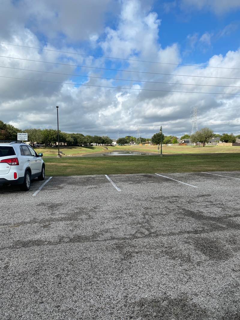 walking near me in Gordon Fountain Lake Park in autumn
