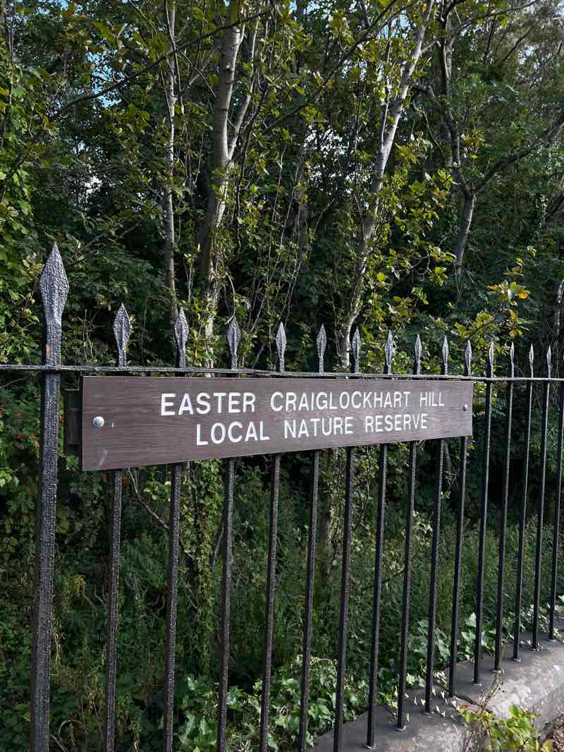walking near me in Easter Craiglockhart Hill Local Nature Reserve in autumn