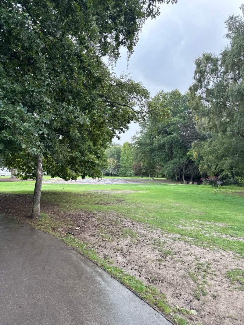 walking near me in Tilgate Park in autumn