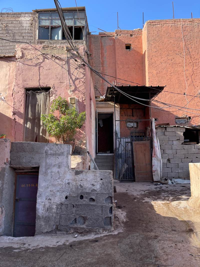 walking near me in Jardin de Bab el Khemis in winter