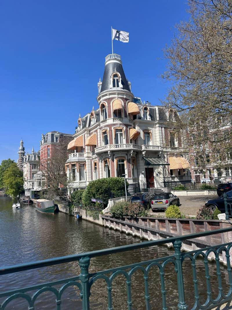 walking near me in Houthavenpark in spring