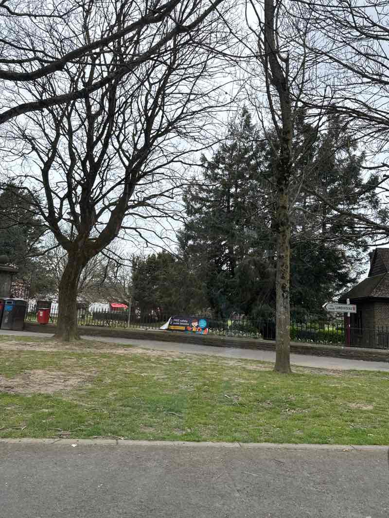 walking near me in Victoria Park in spring