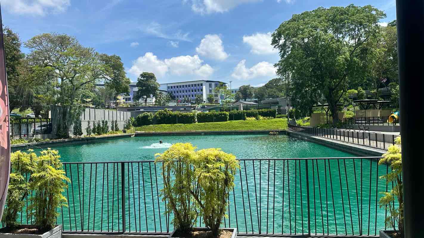walking near me in Grand Palace Park in spring