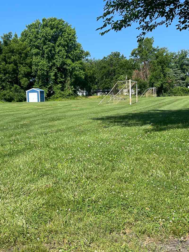 walking near me in Rohr Park in summer
