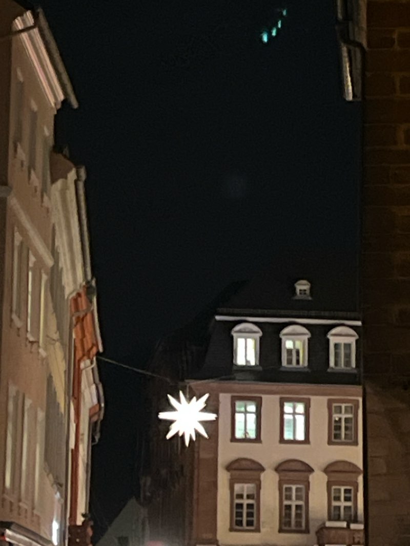 walking near me in Schwanenteichanlage in winter