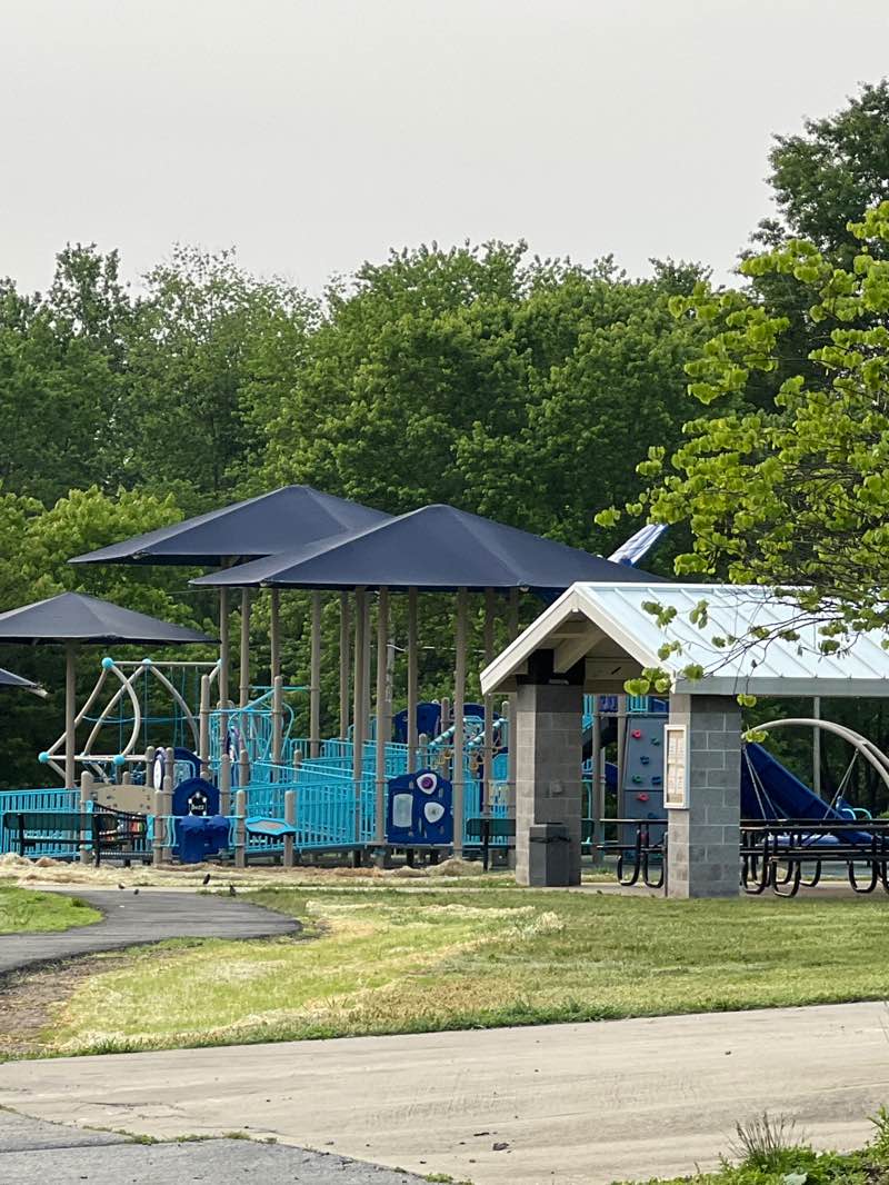 walking near me in Trail of Tears Park in spring