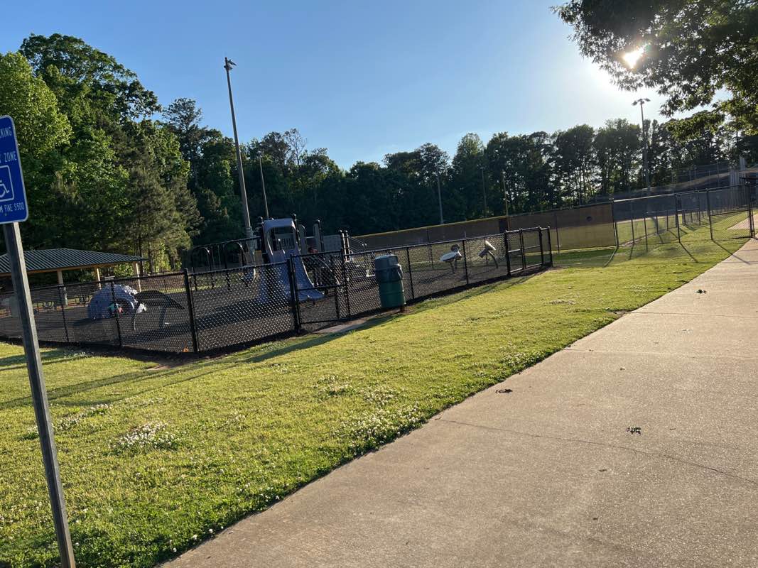 walking near me in Coal Mountain Park in spring