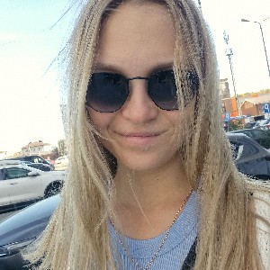 Юлия Шарова icon