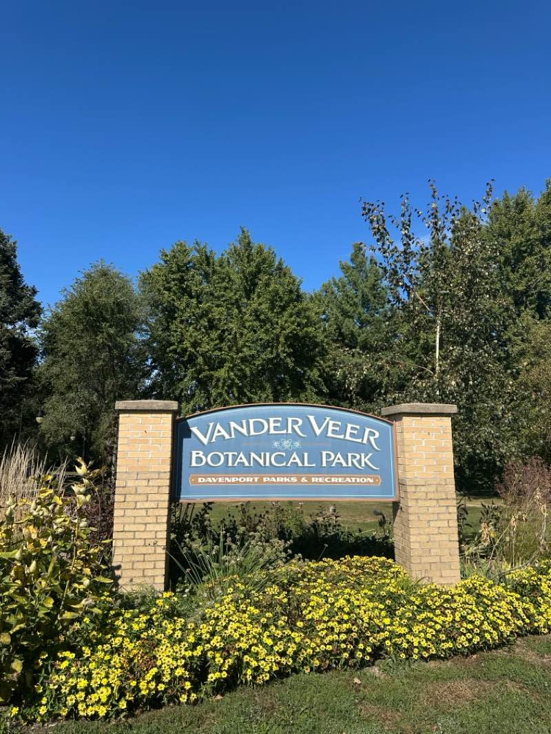 walking near me in Vander Veer Botanical Park in autumn