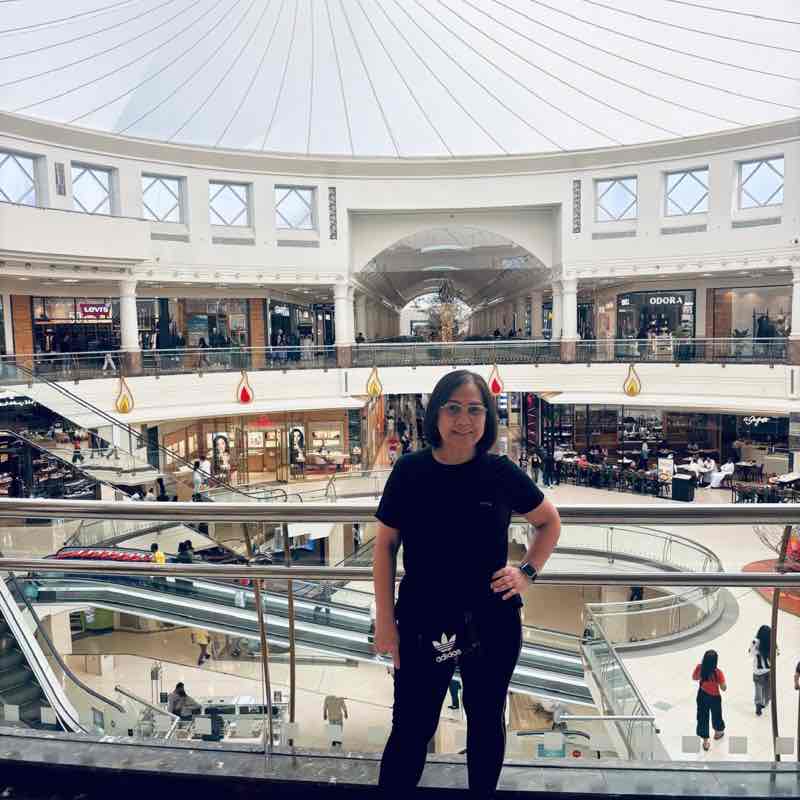 Victoria Valdez - Hotels - UAE post 2