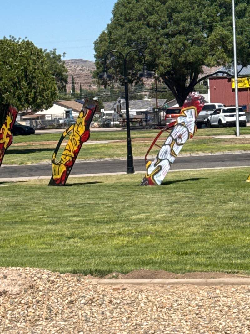 walking near me in Lewis Kingman Park in autumn