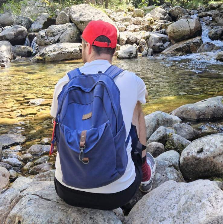 Angel_keep walking profile