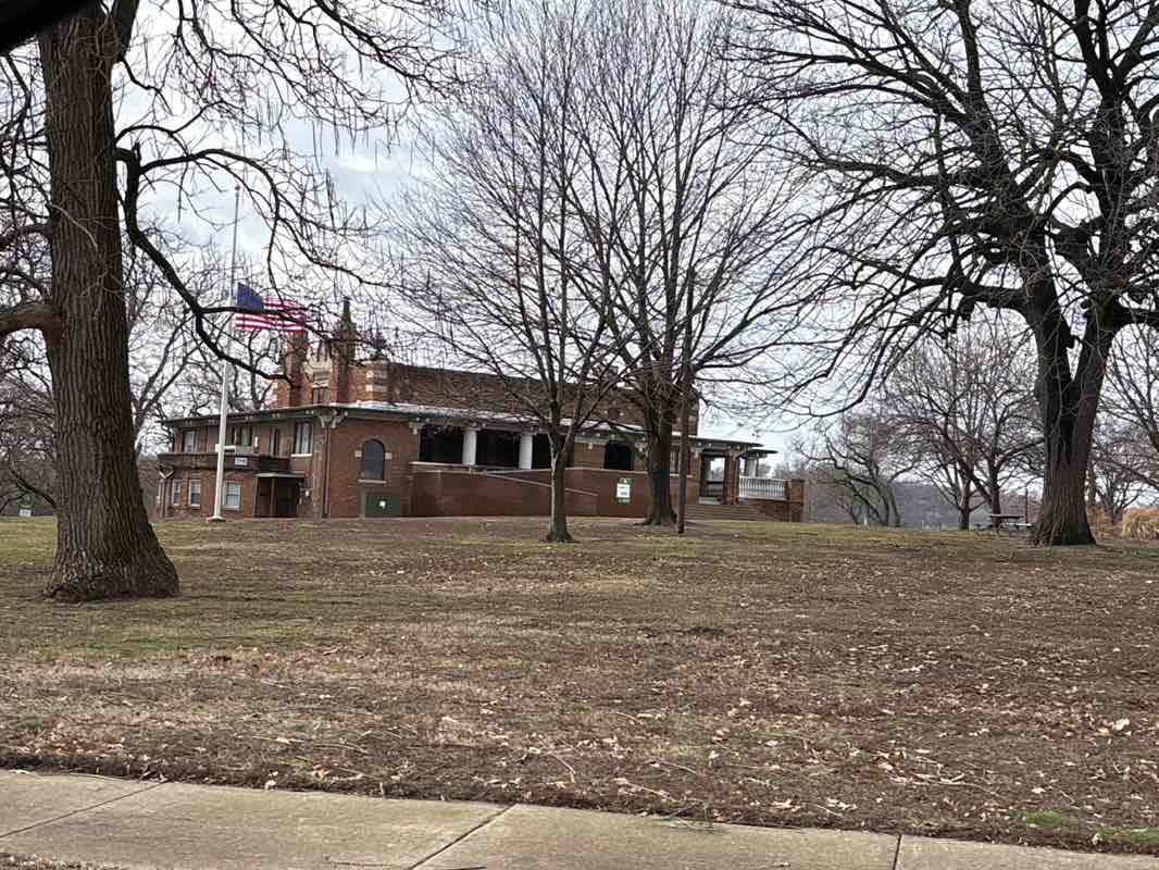 walking near me in Trewyn Park in spring