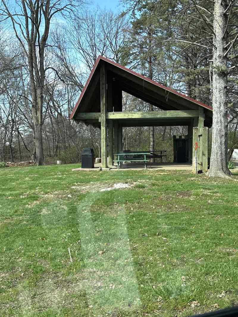 walking near me in Fort Creve Coeur Park & Campground in spring