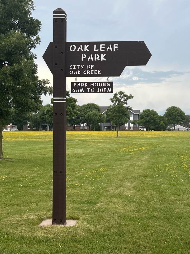 walking near me in Oak Leaf Park in summer