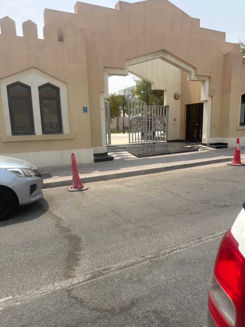 walking near me in fareej soudan family park in autumn