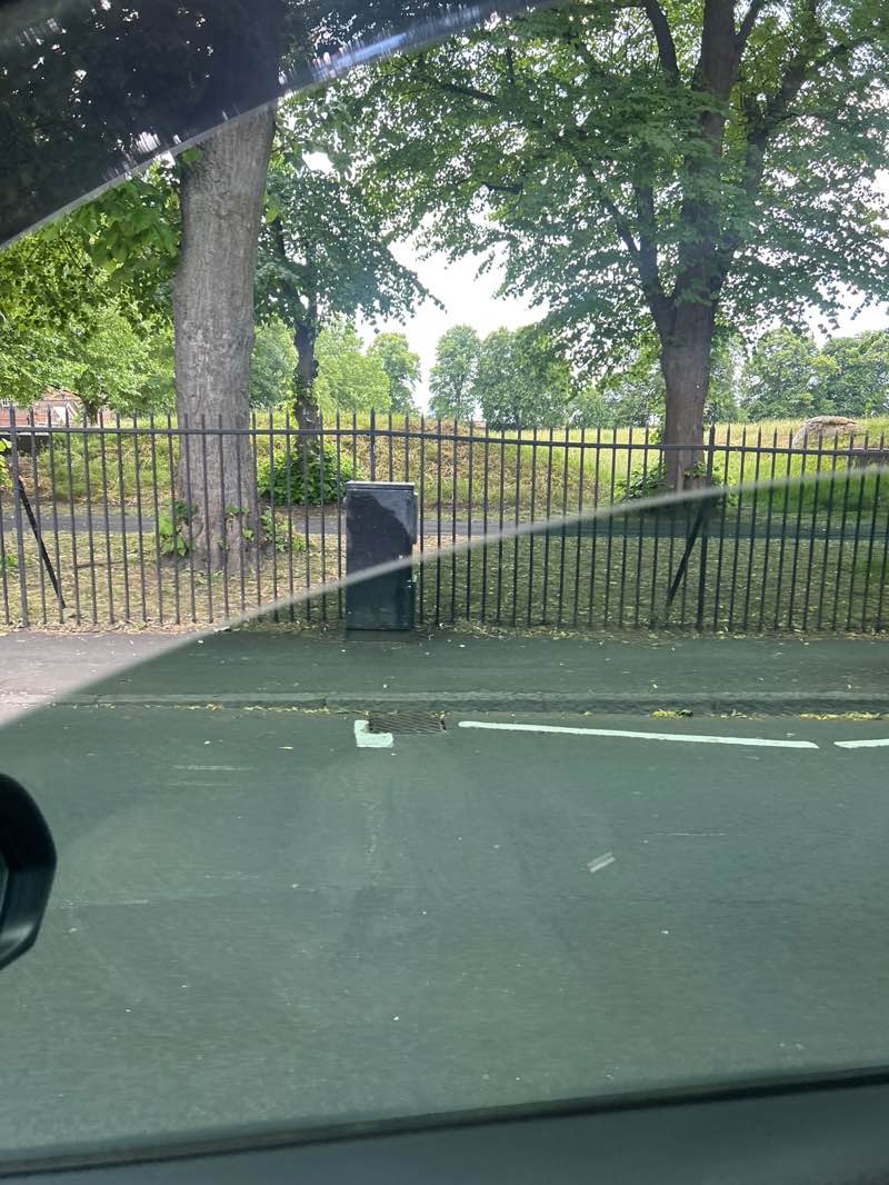 walking near me in Wrythe Recreation Ground in summer
