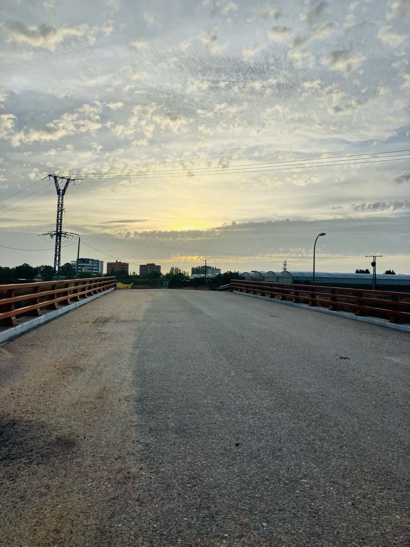 walking near me in Parque de la Solidaridad in winter
