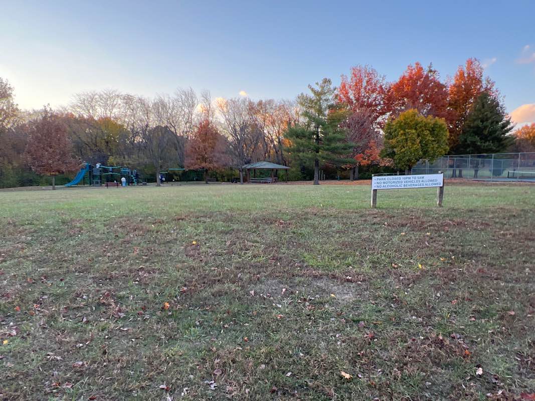walking near me in Kensington Park in autumn