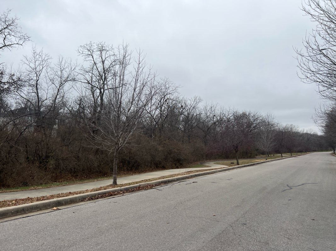 walking near me in Santa Fe Trace Park in winter