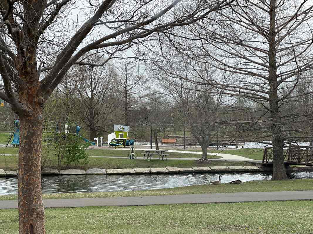 walking near me in Kingston Lake Park in spring