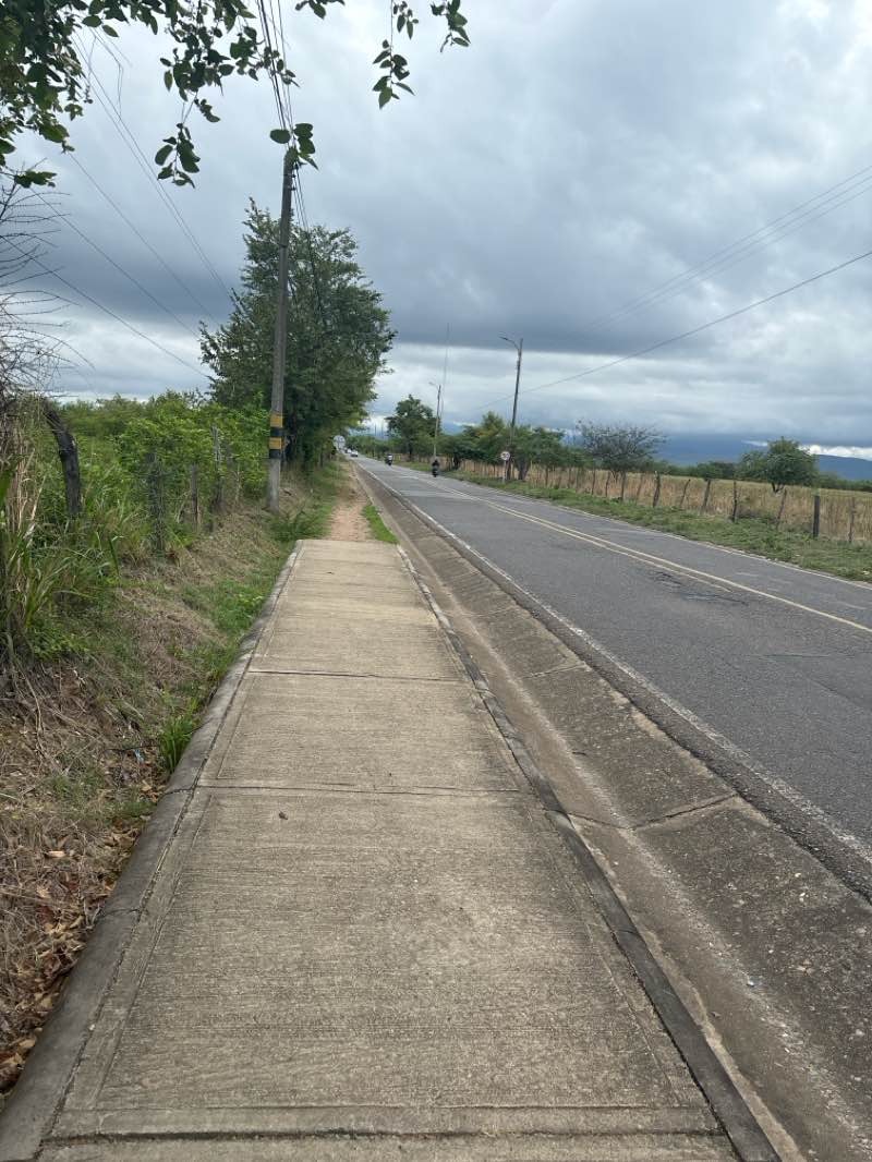 walking near me in Parque Barrios unidos 2 in winter