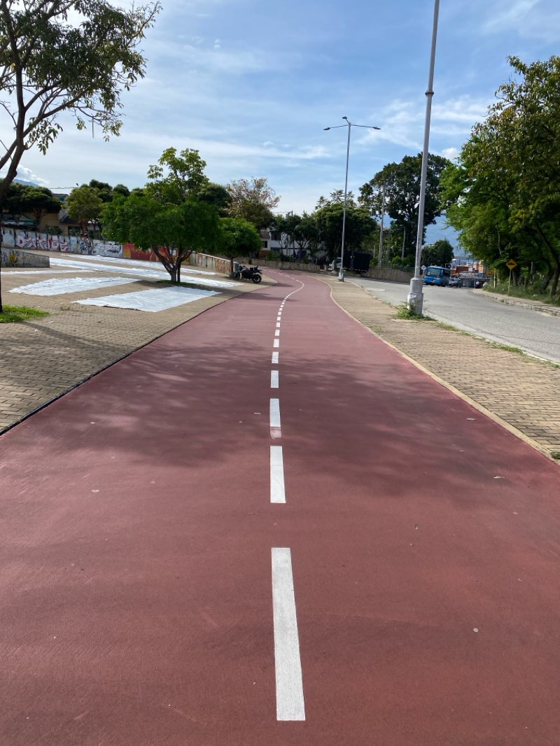 walking near me in Parque Temático in winter