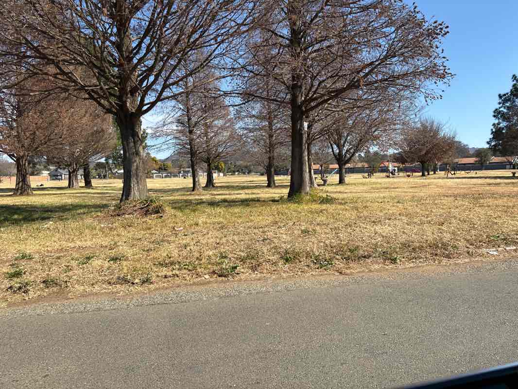 walking near me in Gatwick Park in winter