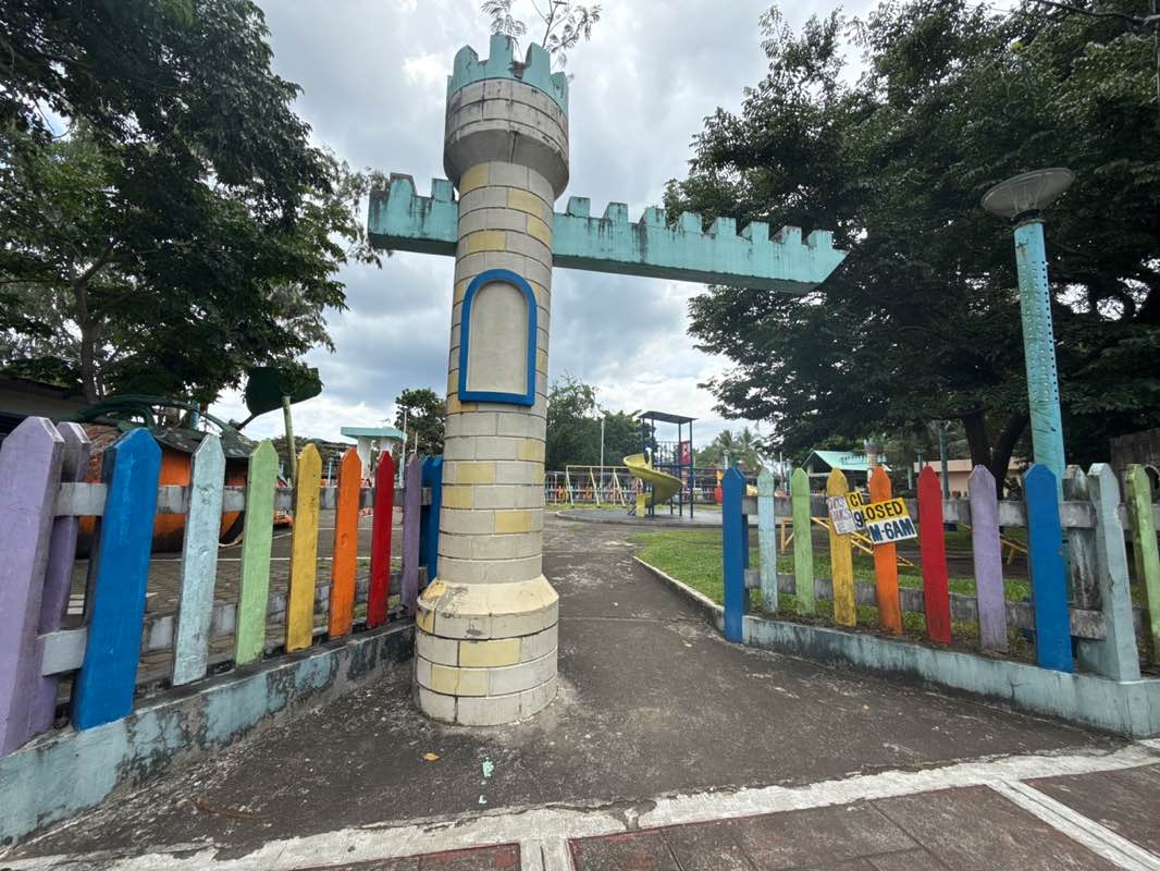 walking near me in Kalayaan Park in summer