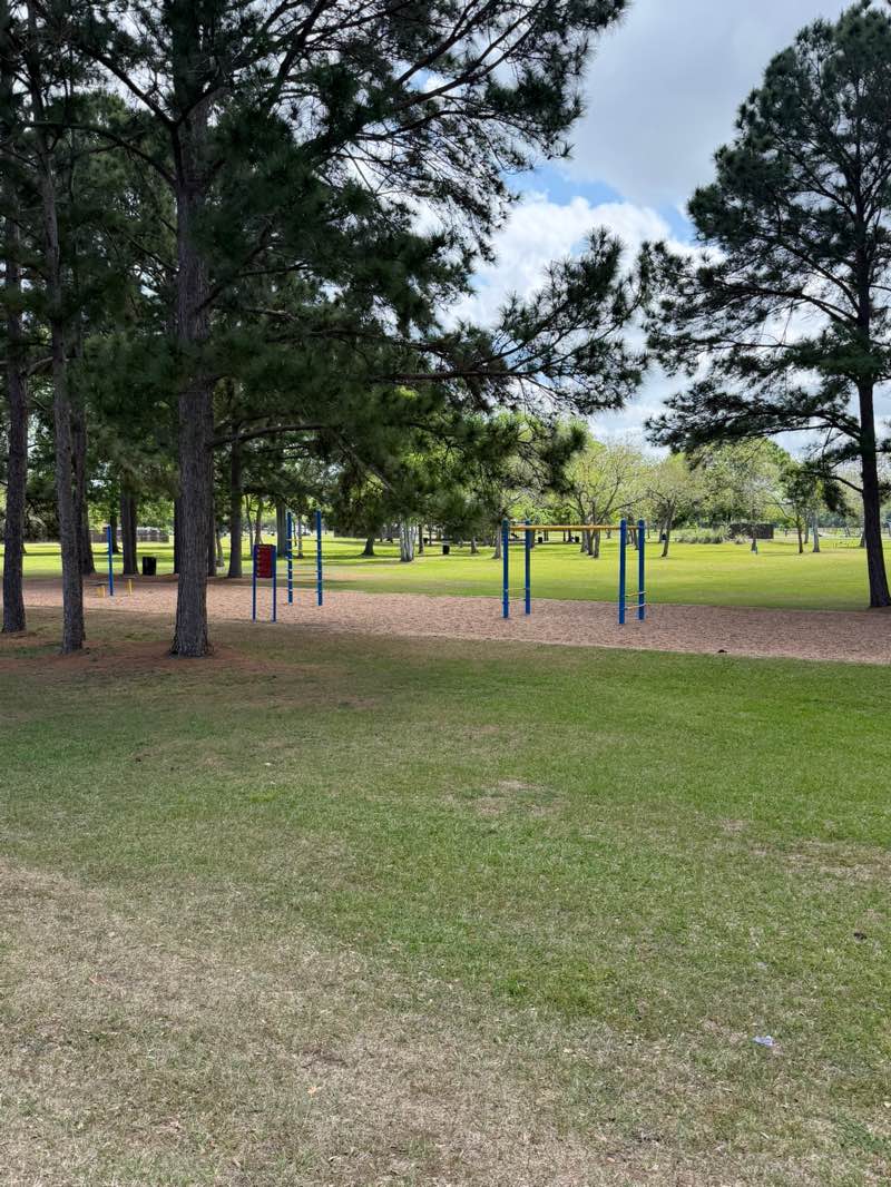 walking near me in Tom Bass Regional Park Section III in spring