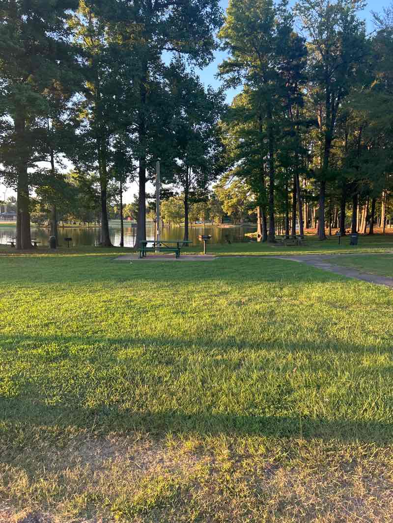 walking near me in Broken Bow City Park in summer