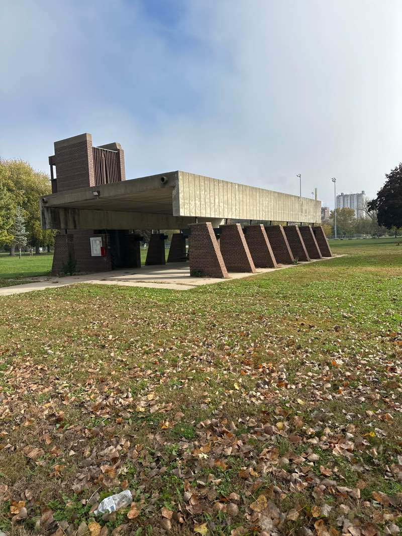walking near me in Houska Park in autumn