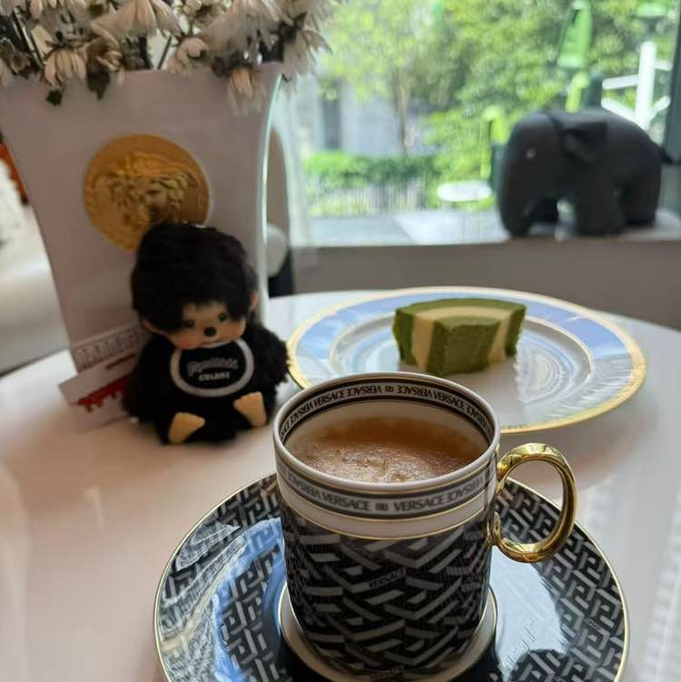 Chatting Coco post image