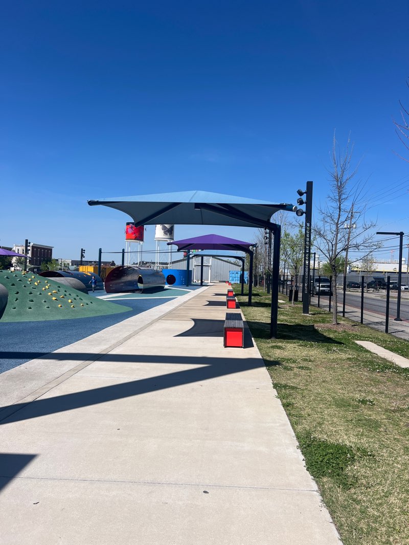 walking near me in Frisco Plaza in spring