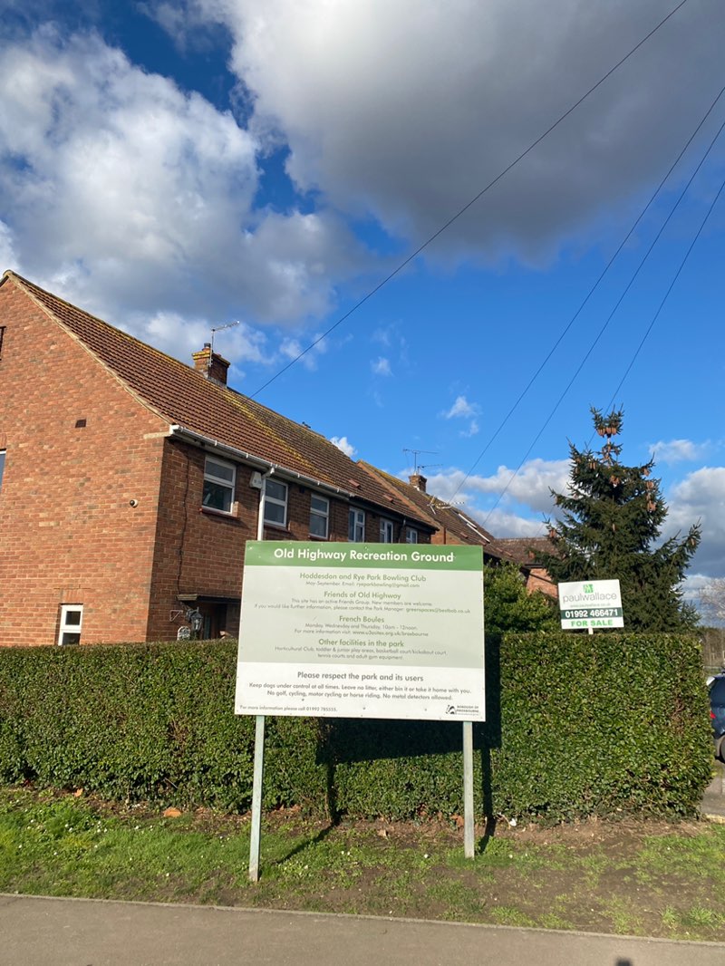 walking near me in Old Highway Park in winter