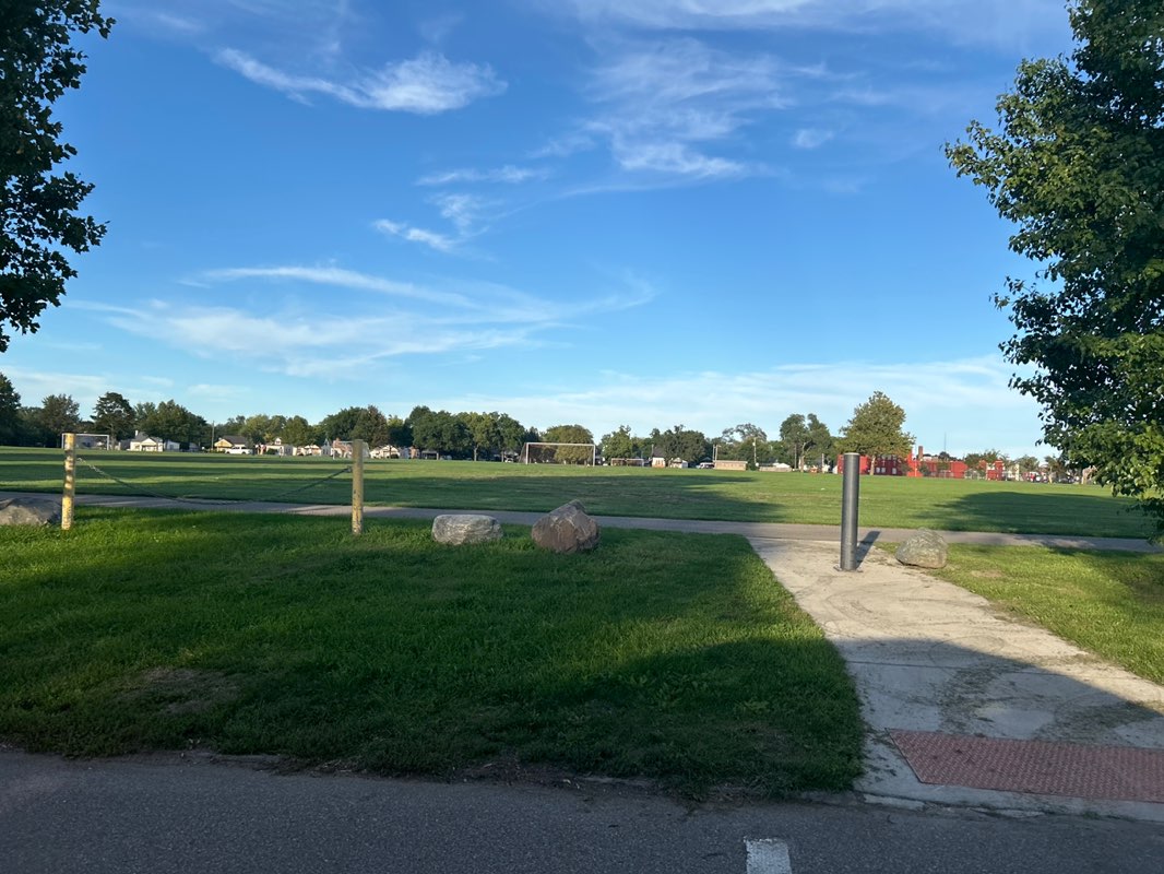walking near me in Romanowski Park in autumn