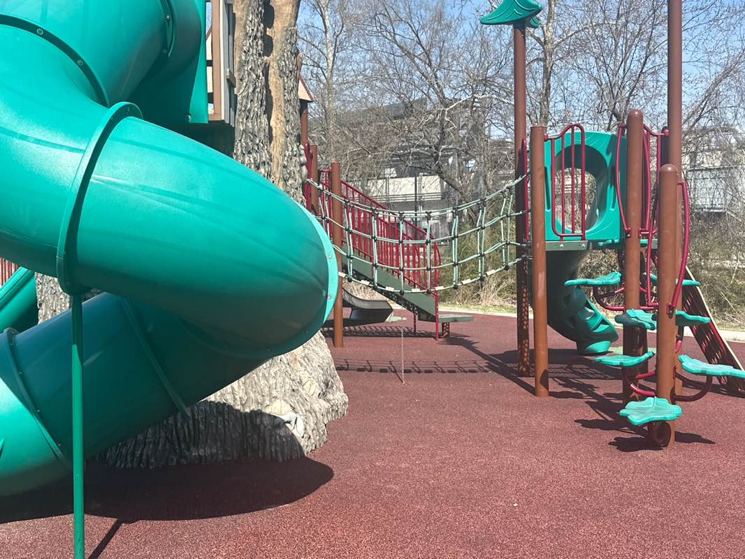 walking near me in Oak Tree Park in spring