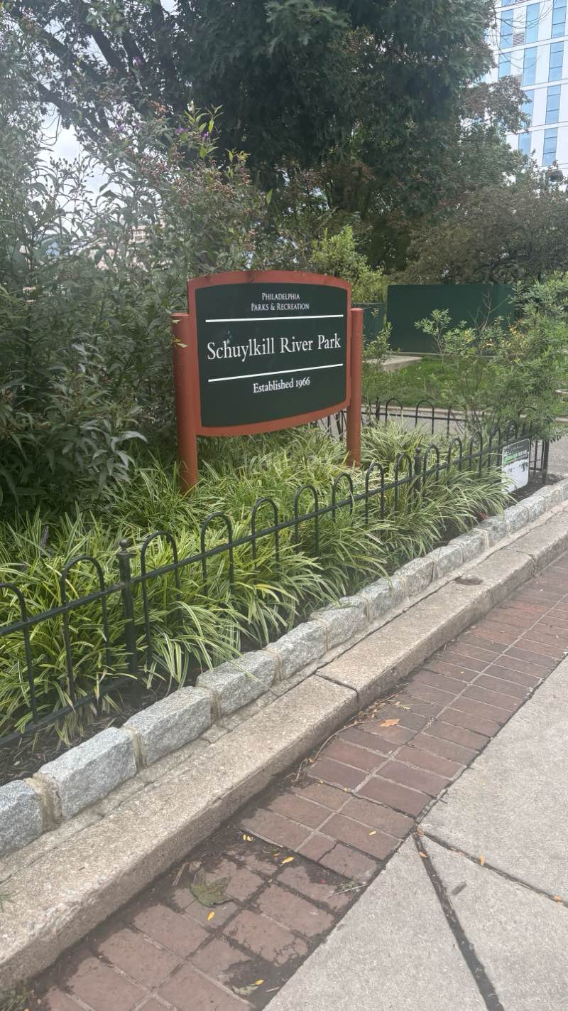 walking near me in Schuylkill Banks in autumn