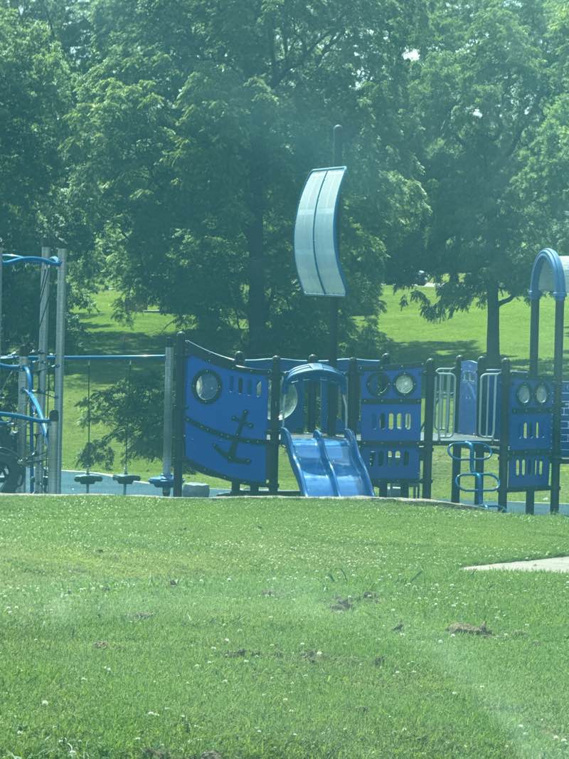 walking near me in Two Rivers Park in summer