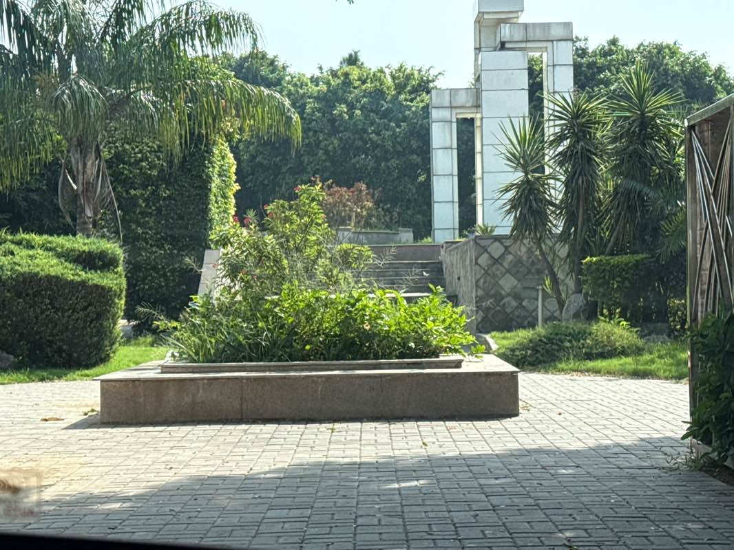 walking near me in PARK SECTOR-B in autumn