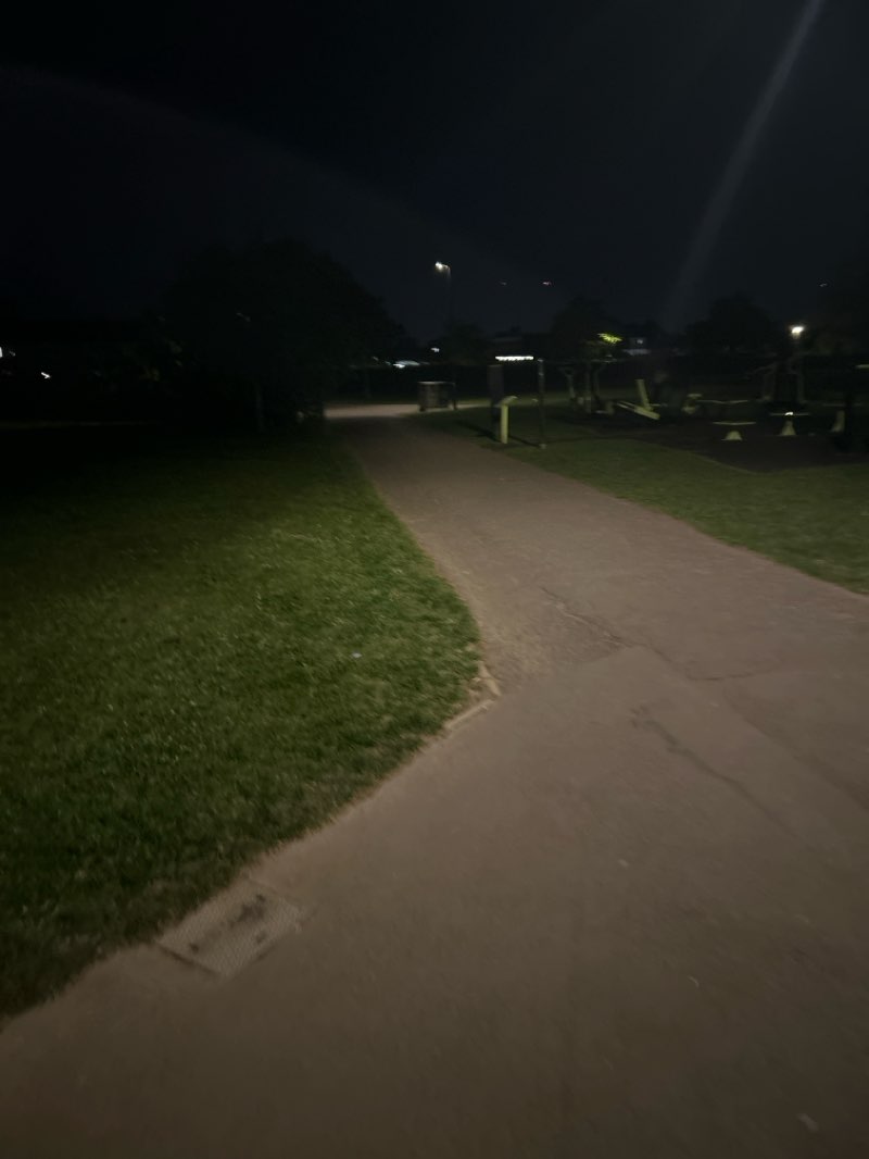 walking near me in Kedermister Park in spring