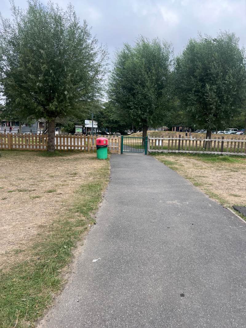 walking near me in Coronation Park and Boating Lake in autumn