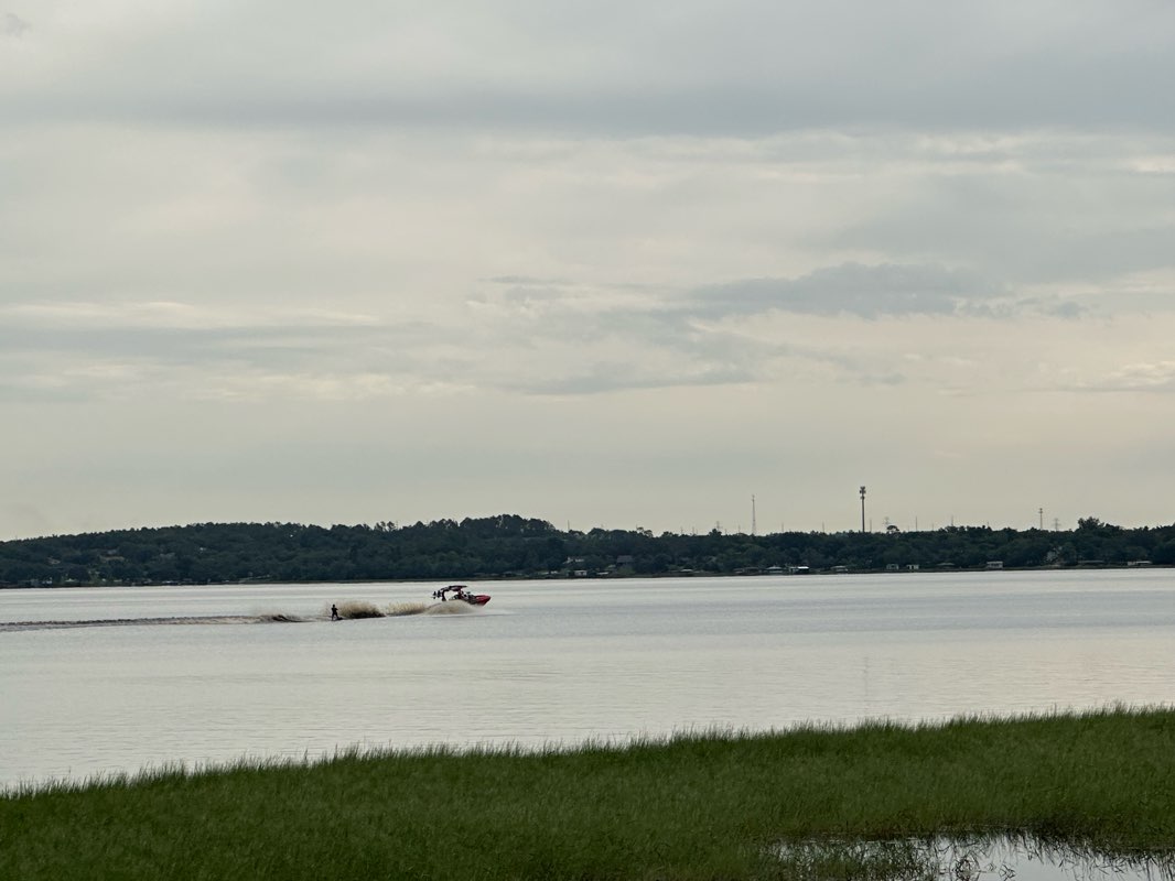 walking near me in Kehlor Park in summer