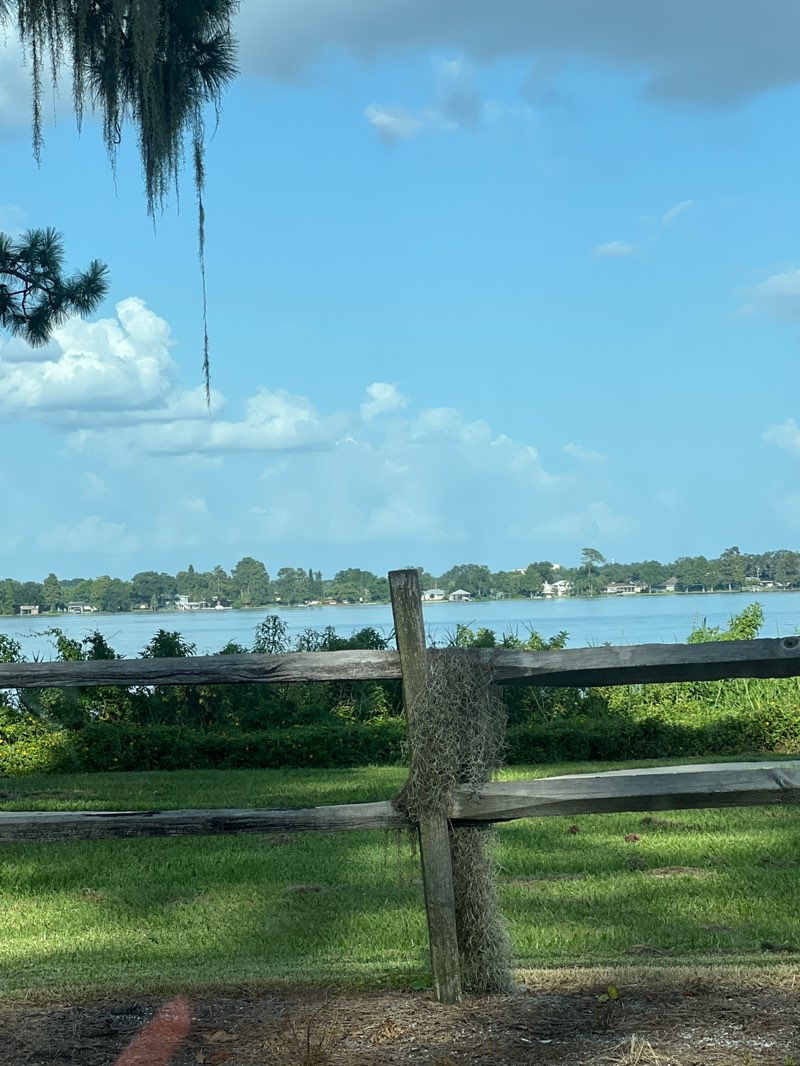 walking near me in Lake Cannon Park in autumn
