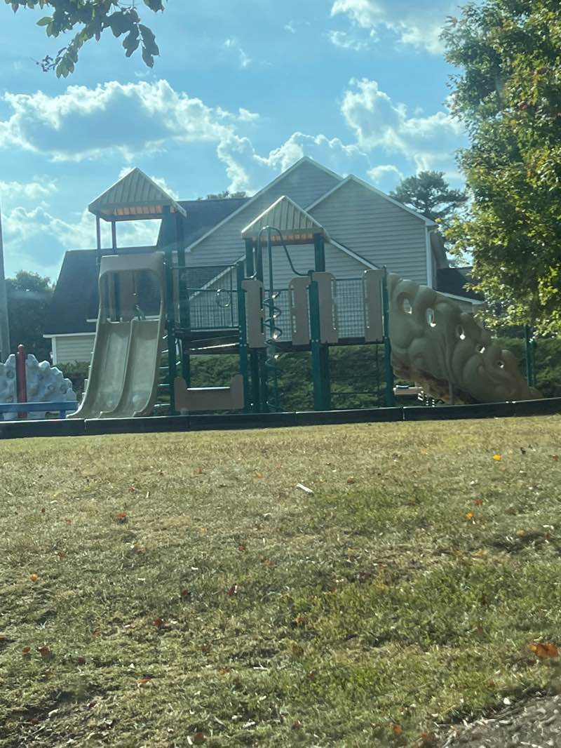 walking near me in Plantation Pointe Park in autumn