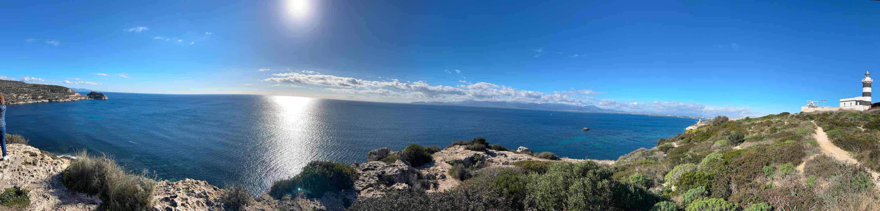 walking near me in Su Siccu in winter