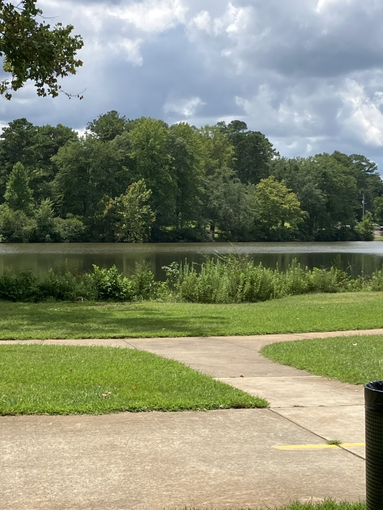 walking near me in Log cabin Park in autumn