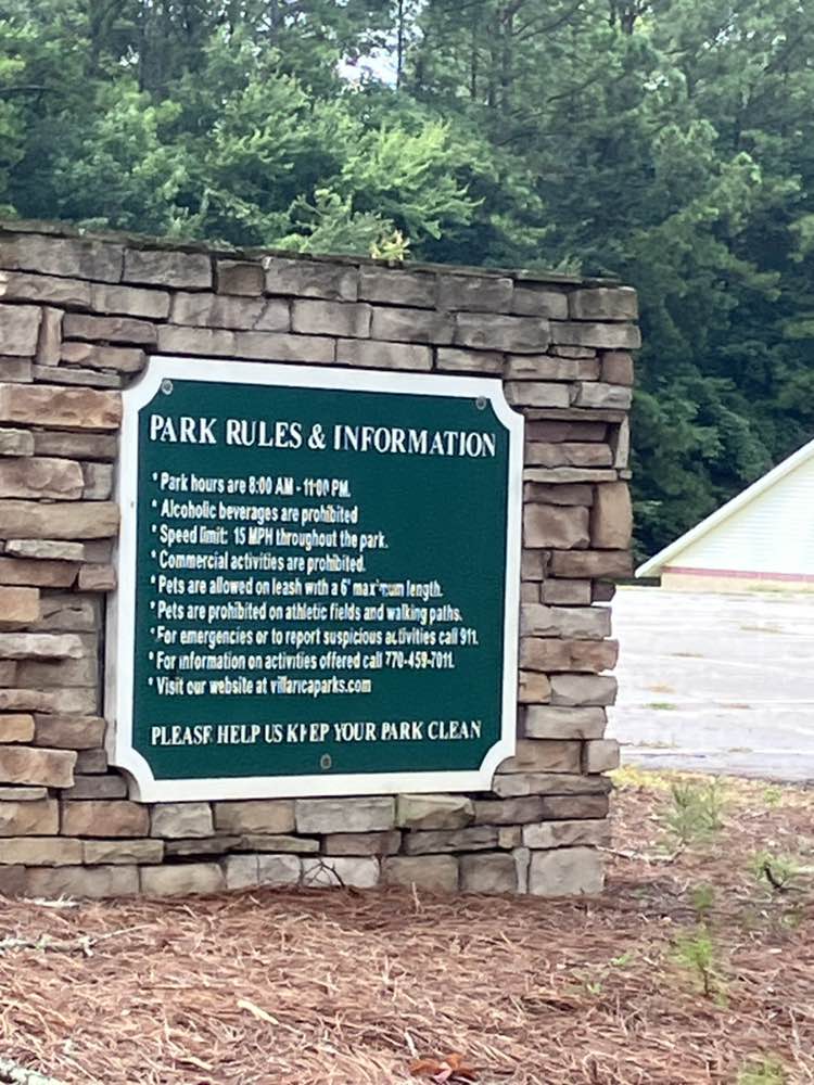 walking near me in Powell Park in autumn